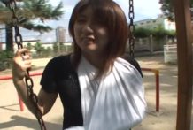 〔個人撮影〕　モ無　腕を怪我して包帯を巻いている元彼女と公園のトイレでハメ撮り！